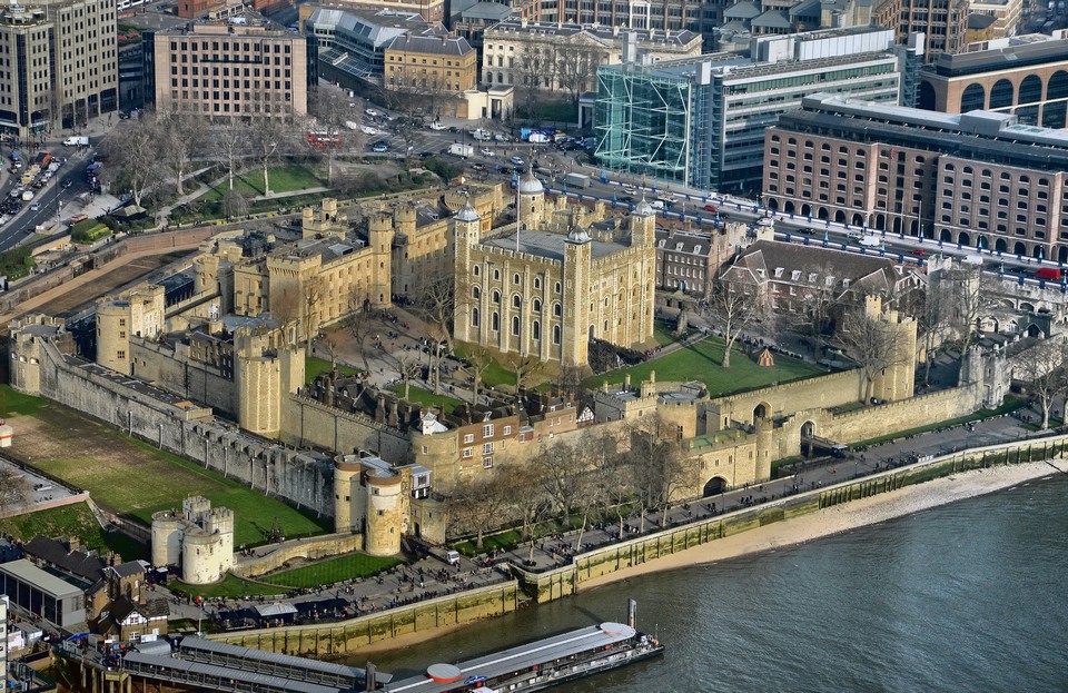 Best places to visit in London Tower of London (1)