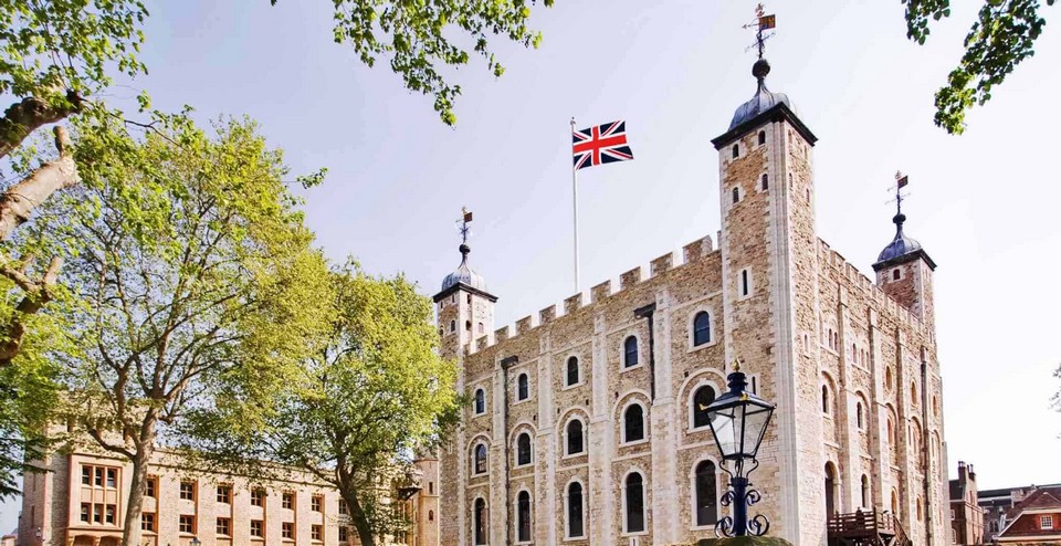 Best places to visit in London Tower of London (1)