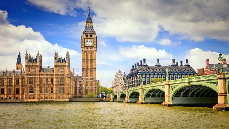 Must visit places in London Big Ben Clock Tower (3)