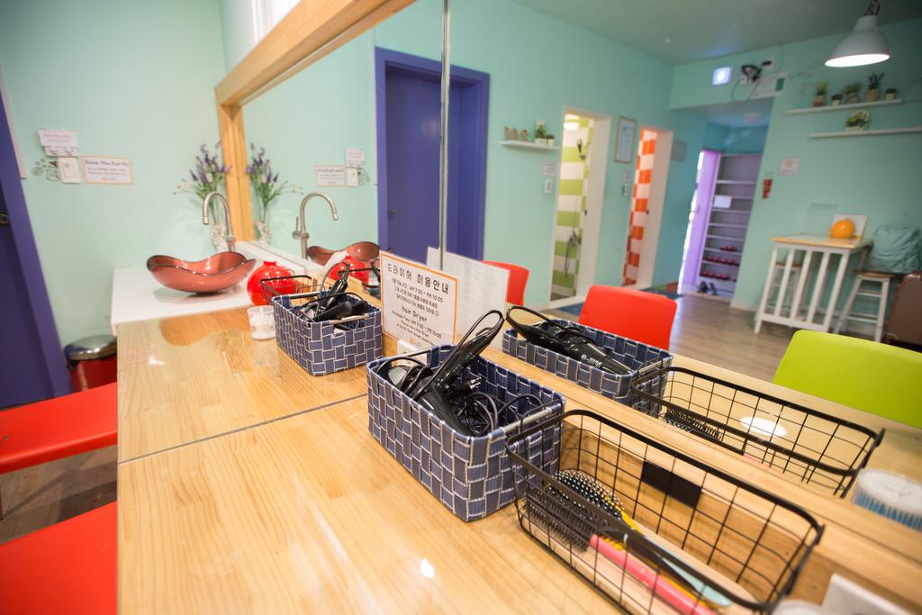 Cheap guesthouse in Jeju SUM Guest House Jeju Airport Branch (1)