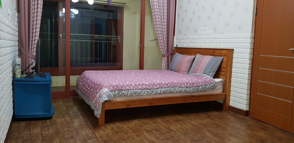 Cheap guesthouse in Jeju island Jun House (1)