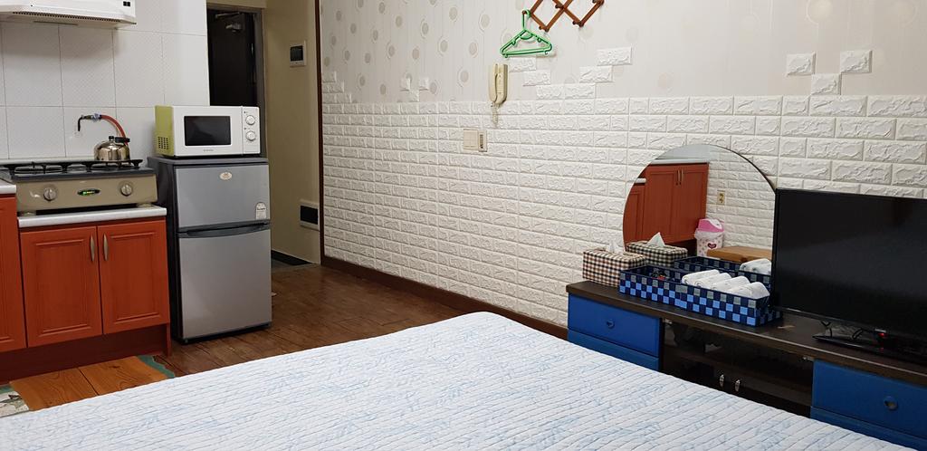 Cheap guesthouse in Jeju island Jun House (1)