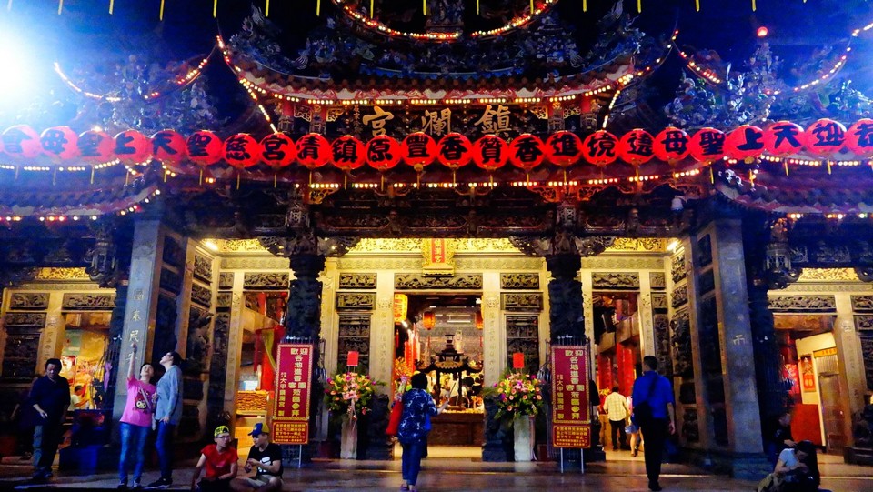 Best places to visit in Taichung Dajia Jenn Lann Temple (3)