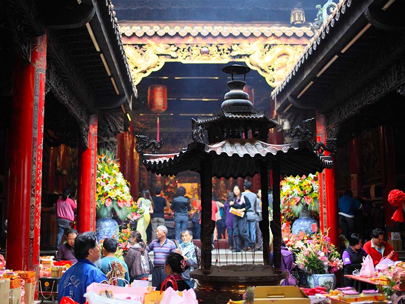 Best places to visit in Taichung Dajia Jenn Lann Temple (4)