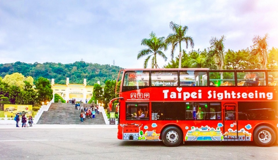 | taipei hop on hop off bus review