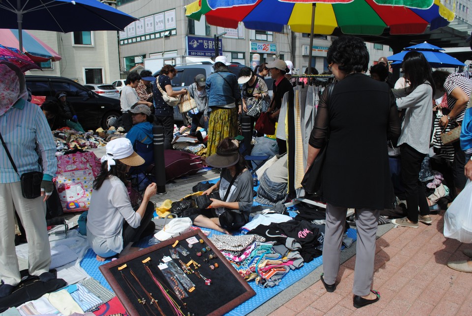 Ssamzie-gil Market traditional insadong (1)