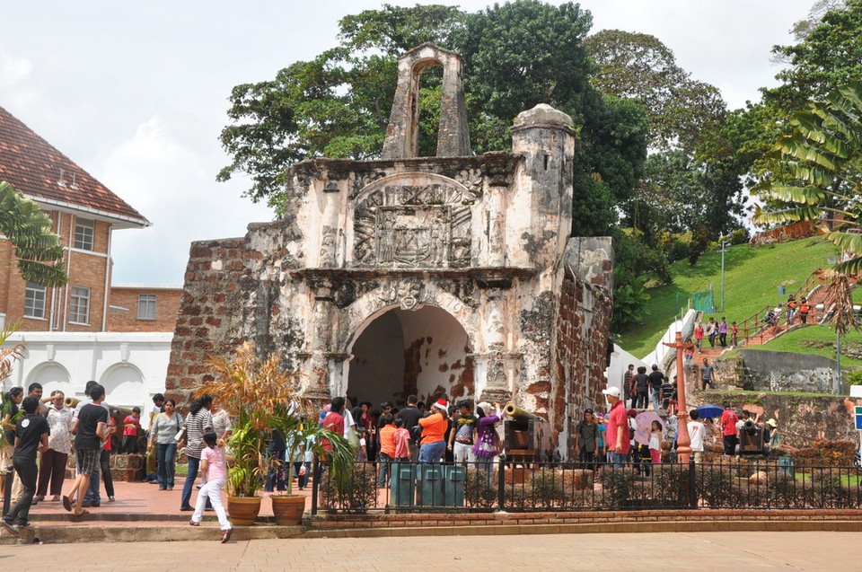 Melaka day trip from KL A Famosa fort (3)