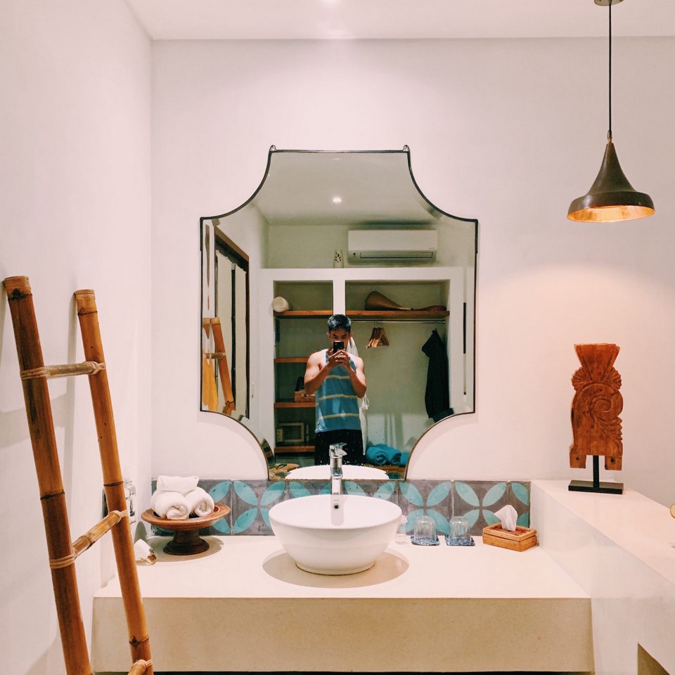 Calma Ubud Suite & Villas floating breakfast