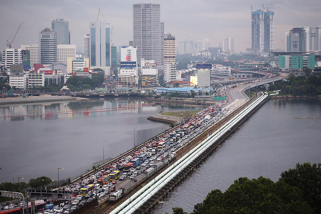 singapore malay border
