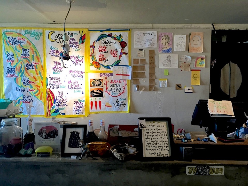 Will be a Whale Cafe (1)