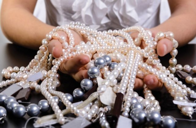 Best things to buy in the Philippines Pearl and pearl jewelry (2)