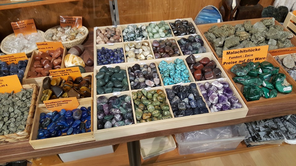 Indonesian gifts Jewelry and gems (1)