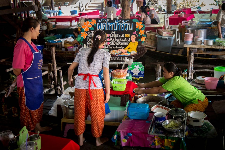 Ayothaya Floating Market