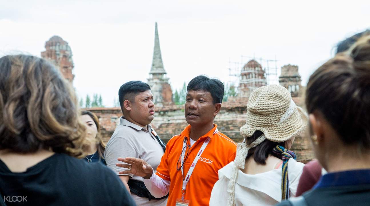 AyutthayaCityTourfromBangkokwithTraditionalThaiDressandTukTukRide