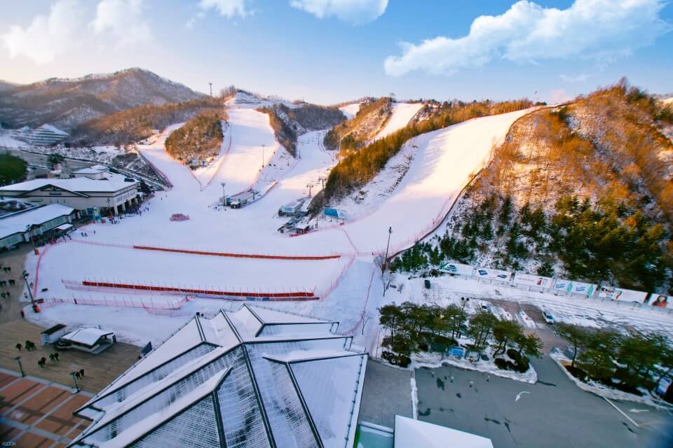 Gangwon skiing