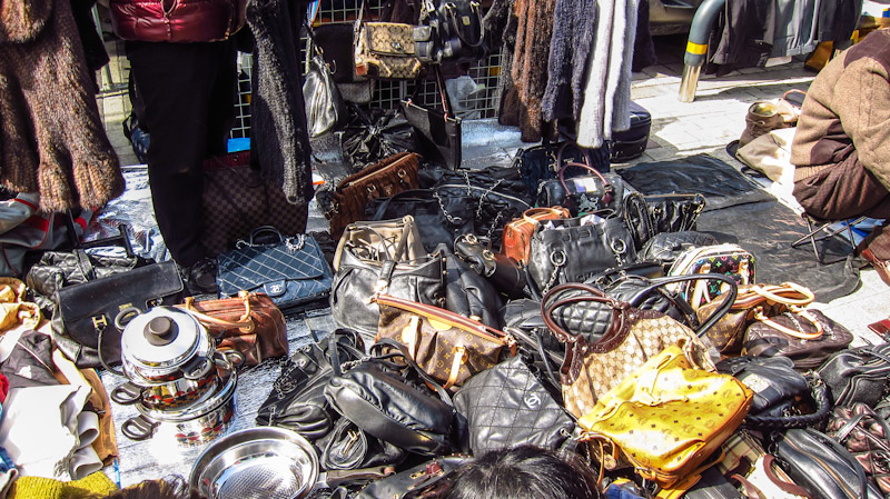 Seocho Saturday Market (Seocho Flea Market) (4)