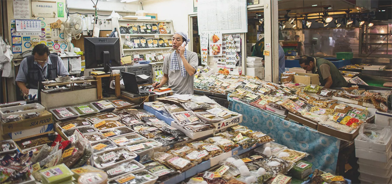 Various species at Noryangjin market