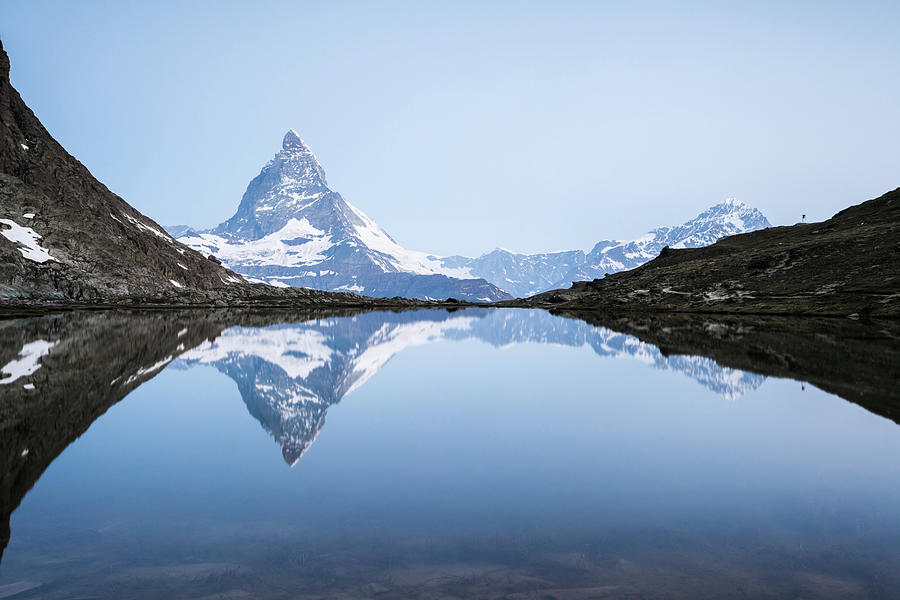 Closeup Riffelsee and Matterhorn