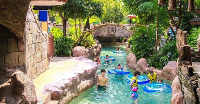 adventure cove waterpark singapore review