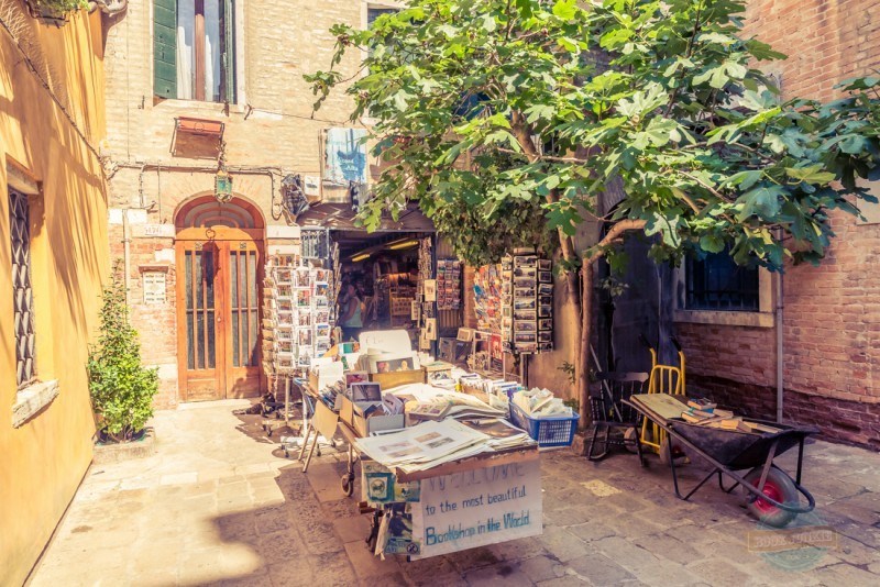 The oldest bookstore in Venice