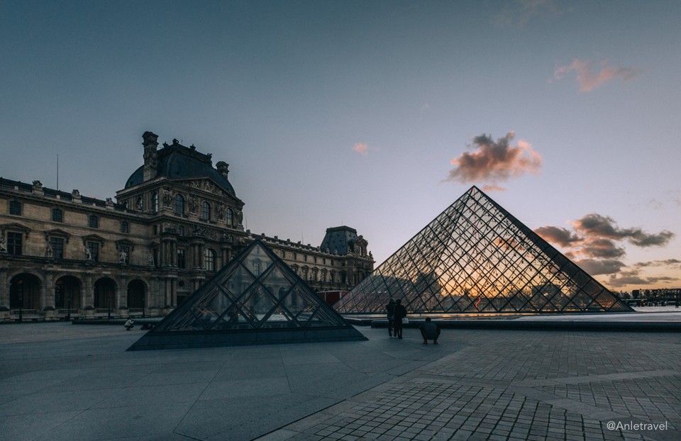 Louvre Museum