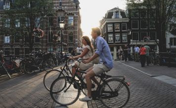 How to get around Amsterdam cheap? — 7 cheapest & best way on how to travel cheap in Amsterdam