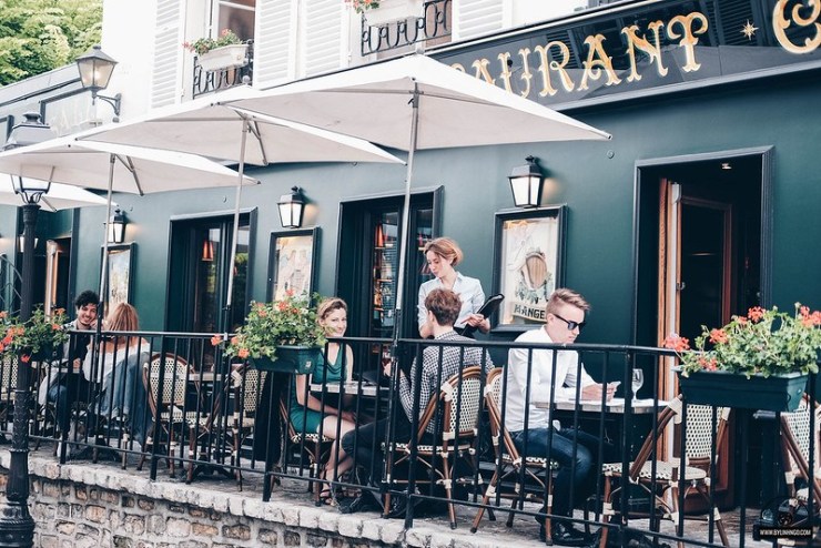 montmartre hill artist street (2)