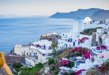 Santorini itinerary 2 days — What to do in Santorini in 2 days & how to spend 2 days in Santorini on a budget?