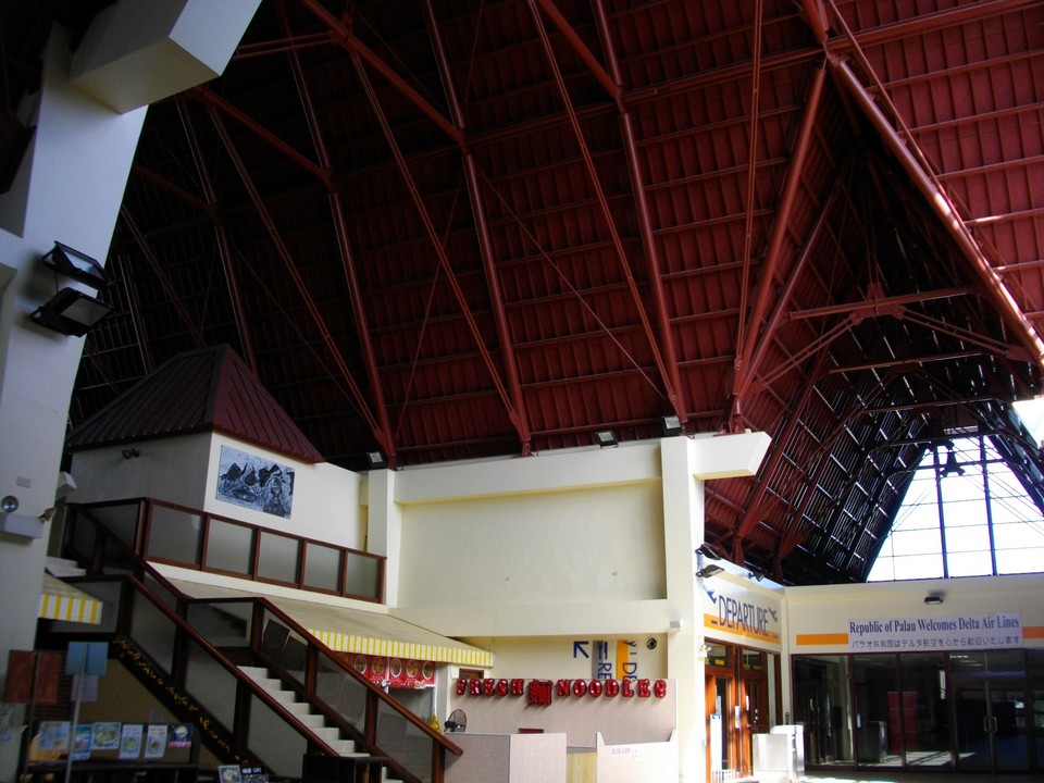 Palau_International_Airport_interior_1