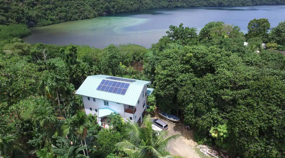 palau airbnb