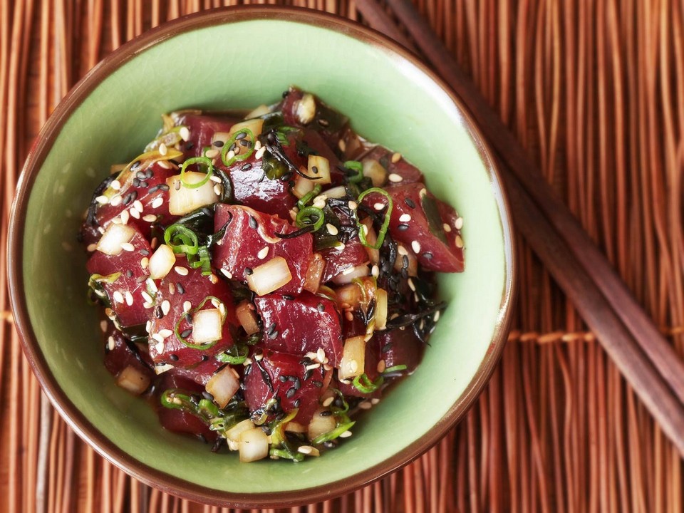 poke-tuna-hamachi-octopus-salmon-hawaii-recipe-09-1500×1125