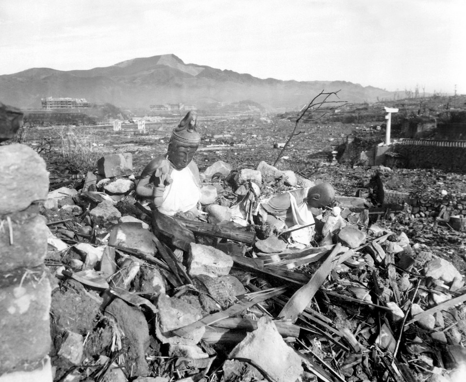 WAR & CONFLICT BOOKERA:  WORLD WAR II/WAR IN THE EAST/JAPAN