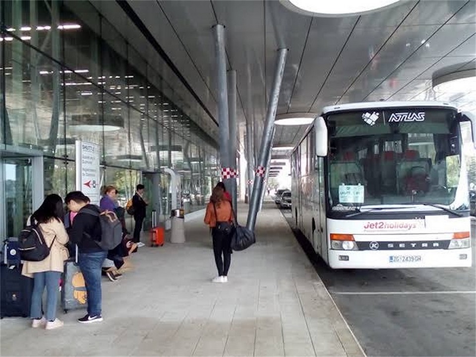 Airport shuttle bus dubrovnik
