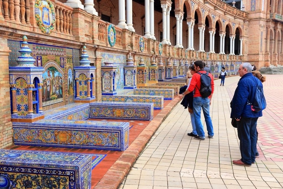 | seville travel guide