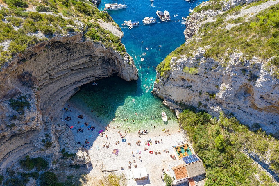 croatia-tourists