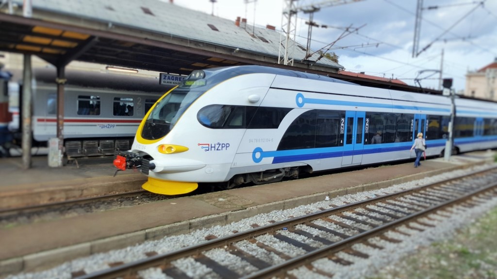 croatia train