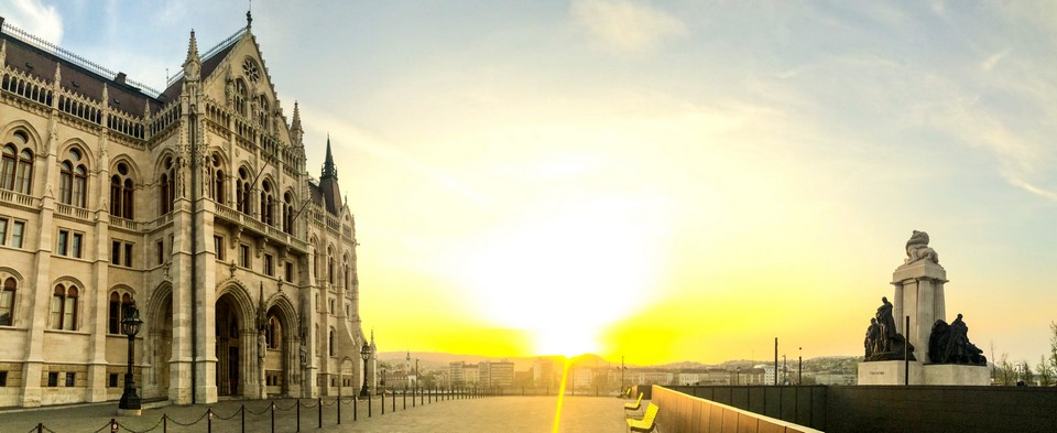 hungarian parliament building budapest (2)