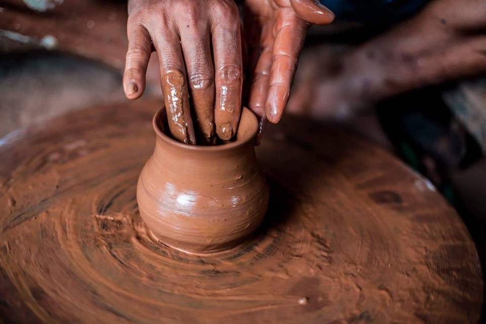 lao-ancient-pottery-making