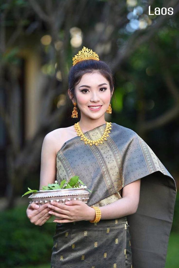 laos costumes