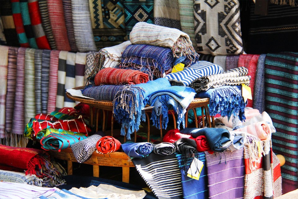laos woven babrics (1)