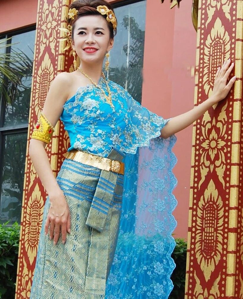 sinh dress