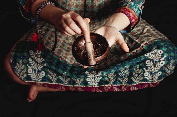 singing-bowl-shutterstock_399189997_620ea64f0c