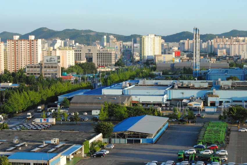 Incheon nằm cách thủ đô Seoul khoảng 35 km