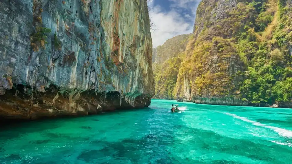 Koh Phi Phi Islands, Phuket