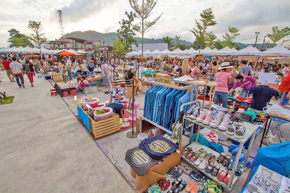 Weekend Night Market in Phuket 2