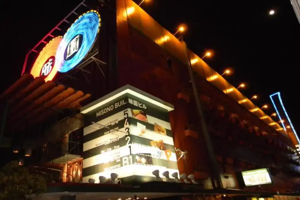 top 10 nightclubs osaka