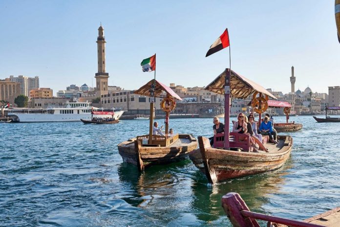 v1nBs7MX-bur-dubai-abra