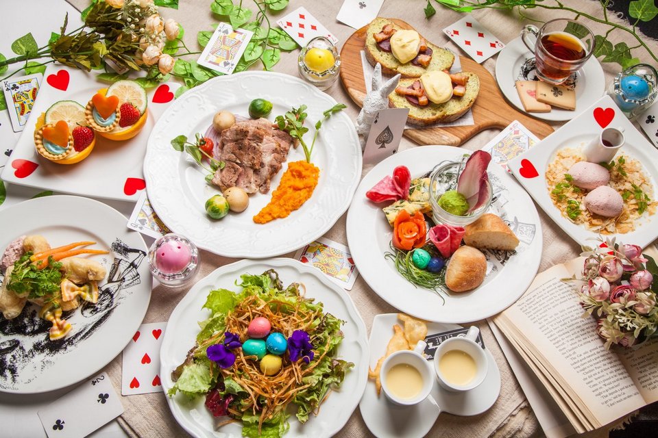 Food in Alice in Wonderland restaurant, Tokyo