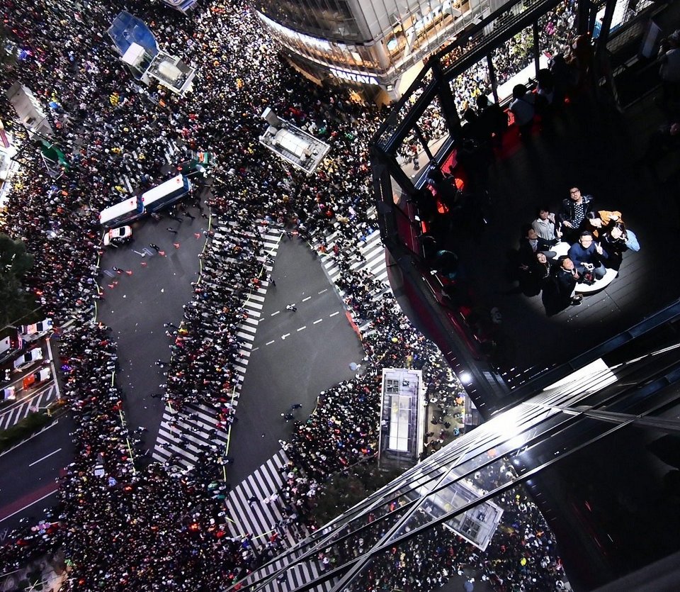 Terrace of Magnet mall at Shibuya crossing