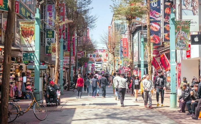 Experience-Taipei_shopping_Ximending_Tattoo-Street